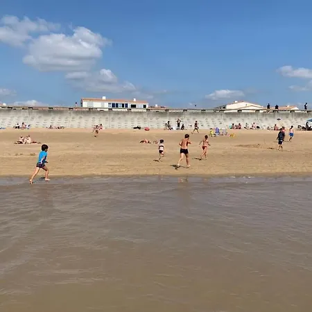 度假居 Familiale, Vue Sur Mer, Acces Direct 圣吉尔-克鲁瓦德维